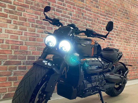 2026 Triumph Rocket 3, серый, 3800000 рублей, вид 3