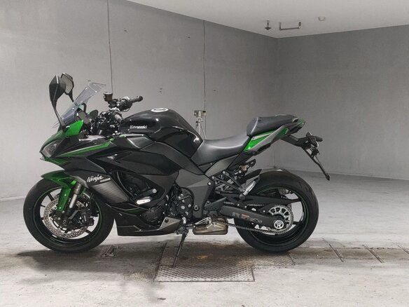 2023 Kawasaki Ninja 1000 SX, чёрный, 1095000 рублей - вид 1