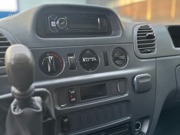 2017 Mercedes-Benz Sprinter Classic, серебристый, 2390000 рублей - вид 12