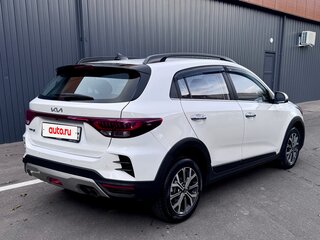 2021 Kia Rio X IV Рестайлинг, белый, 1820000 рублей, вид 5