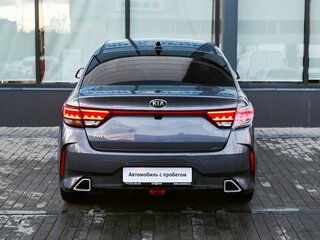 2021 Kia Rio IV Рестайлинг, серый, 1449000 рублей, вид 4