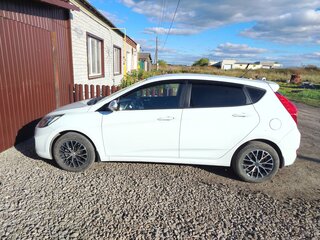 2012 Hyundai Solaris I, белый, 640000 рублей, вид 4