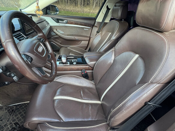 2011 Audi A8 Long III (D4), белый, 1800000 рублей - вид 12