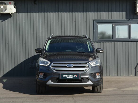 2017 Ford Kuga II Рестайлинг, серый, 1549888 рублей - вид 1