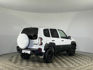 2024 Lada (ВАЗ) Niva Travel I, белый, 859000 рублей, вид 5