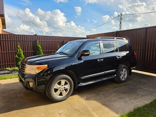 2013 Toyota Land Cruiser 200 Series Рестайлинг 1, чёрный, 3600000 рублей, вид 1
