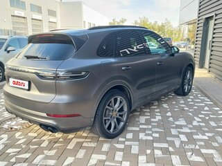 2020 Porsche Cayenne III, серый, 6990000 рублей, вид 4