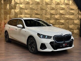 2025 BMW 5 серии 540d xDrive VIII (G60/G61/G68), белый, 12990000 рублей, вид 1