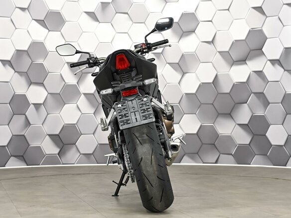 2024 Honda CB 650R, чёрный, 1177000 рублей - вид 5