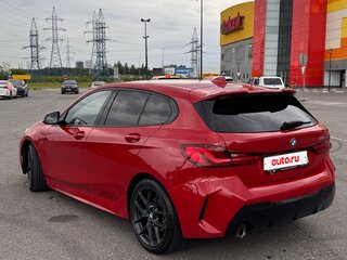2021 BMW 1 серии 118i III (F40), красный, 3200000 рублей, вид 4