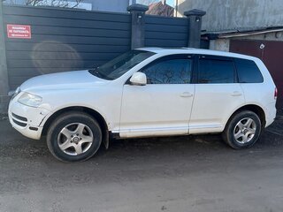 2004 Volkswagen Touareg I, белый, 800000 рублей, вид 3