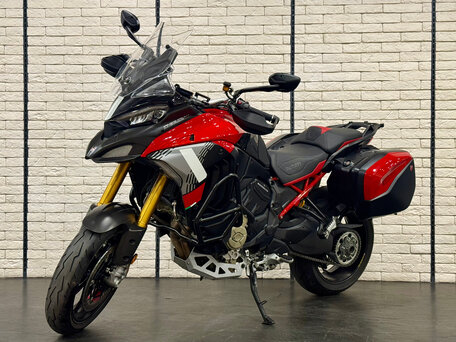 2026 Ducati Multistrada V4, чёрный, 3520000 рублей, вид 2