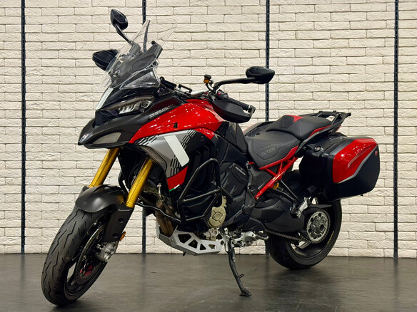 2026 Ducati Multistrada V4, чёрный, 3520000 рублей - вид 1