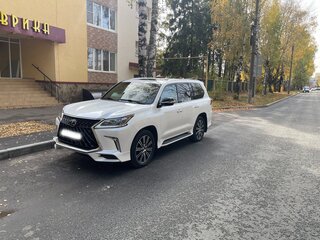 2019 Lexus LX 570 III Рестайлинг 2, белый, 9500000 рублей, вид 2