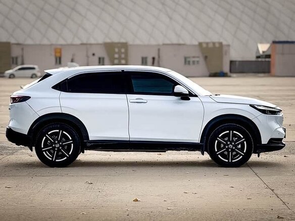 2023 Honda Vezel II, белый, 2015000 рублей - вид 6