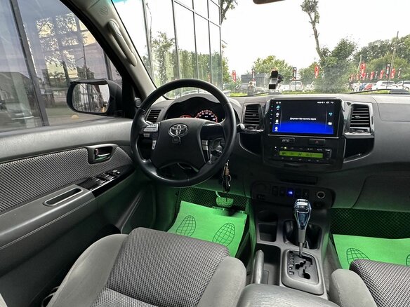 2013 Toyota Hilux Arctic Trucks AT38 VII Рестайлинг, чёрный, 2399000 рублей - вид 10