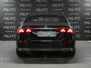 2026 Mercedes-Benz E-Класс 300 VI (W214, S214), чёрный, 10500000 рублей, вид 3