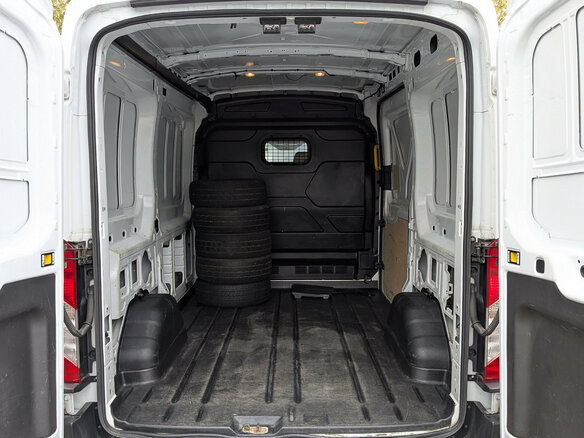 2021 Ford Transit, белый, 2650000 рублей - вид 9