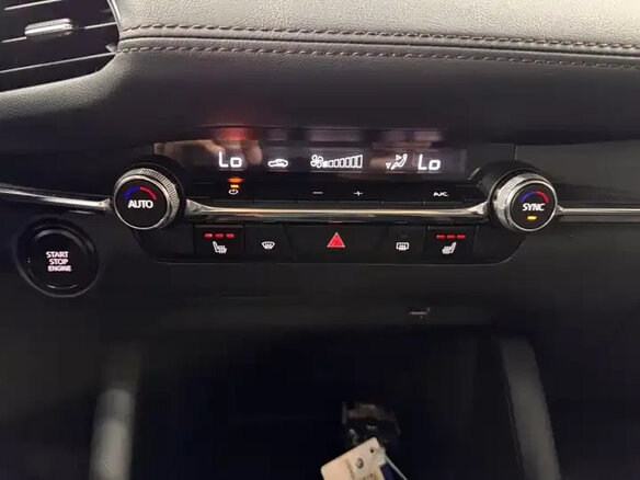 2022 Mazda 3 IV (BP), серебристый, 1138000 рублей - вид 18