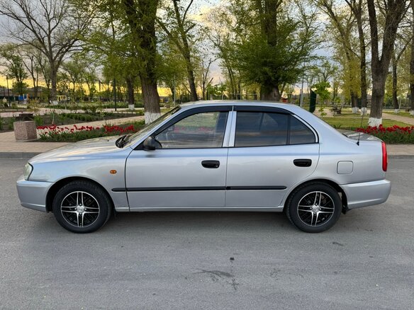 2006 Hyundai Accent ТагАЗ II, серебристый, 390000 рублей - вид 2
