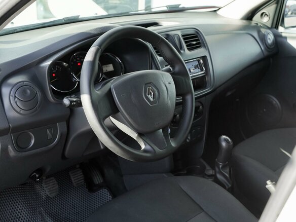 2017 Renault Logan II, белый - вид 16