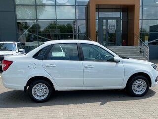 2026 Lada (ВАЗ) Granta I Рестайлинг, белый, 1063000 рублей, вид 4