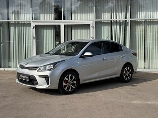 2017 Kia Rio IV, серебристый, 1410000 рублей, вид 1