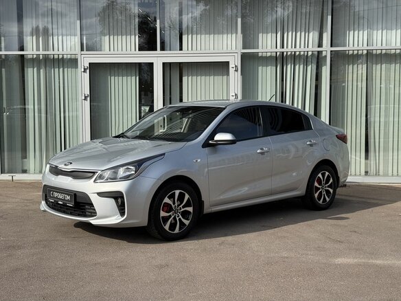 2017 Kia Rio IV, серебристый, 1370000 рублей