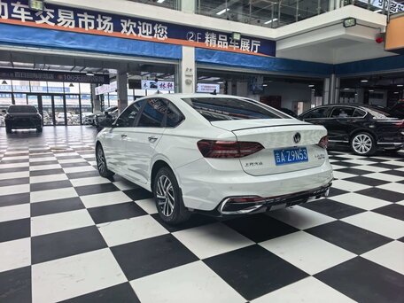 2023 Volkswagen Lavida III Рестайлинг, белый, 1500000 рублей, вид 5