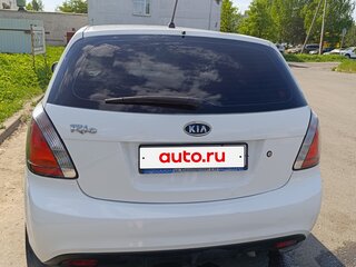 2011 Kia Rio II Рестайлинг, белый, 600000 рублей, вид 4