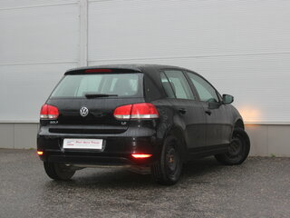 2010 Volkswagen Golf VI, чёрный, 597000 рублей, вид 2
