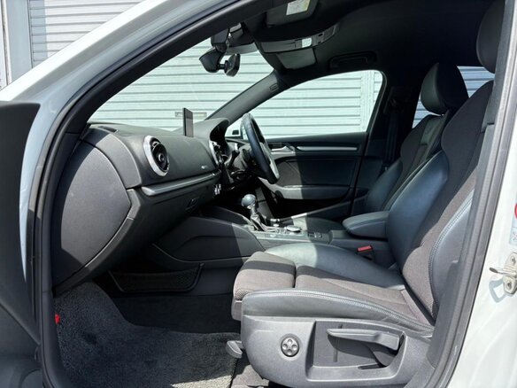2022 Audi A3 30 TFSI IV (8Y), белый, 1550000 рублей - вид 5