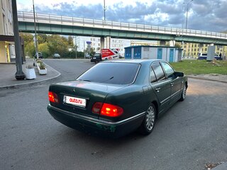 1996 Mercedes-Benz E-Класс 230 II (W210, S210), зелёный, 250000 рублей, вид 4