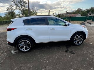 2021 Kia Sportage IV Рестайлинг, белый, 2300000 рублей, вид 4