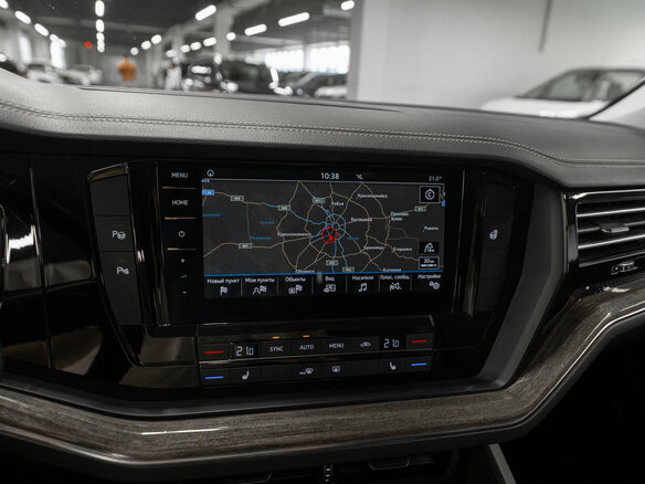 2018 Volkswagen Touareg III, белый - вид 19