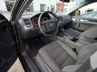 2007 Volkswagen Touareg I Рестайлинг, чёрный, 970000 рублей, вид 3