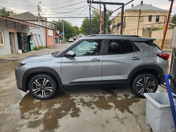 2023 Chevrolet TrailBlazer III Рестайлинг, серый, 1650000 рублей - вид 5