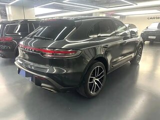 2022 Porsche Macan I Рестайлинг 2, серый, 4909000 рублей, вид 4