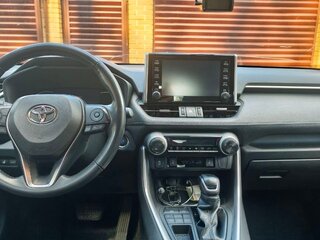 2020 Toyota RAV4 V (XA50), белый, 3400000 рублей, вид 5