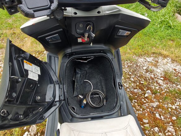 2008 Suzuki Gemma, белый, 310000 рублей - вид 8