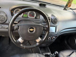 2009 Chevrolet Aveo I Рестайлинг, серебристый, 300000 рублей, вид 5