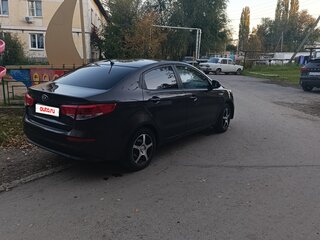 2015 Kia Rio III Рестайлинг, коричневый, 900000 рублей, вид 1