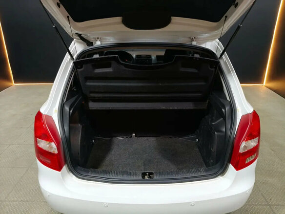 2011 Skoda Fabia II Рестайлинг, белый - вид 12