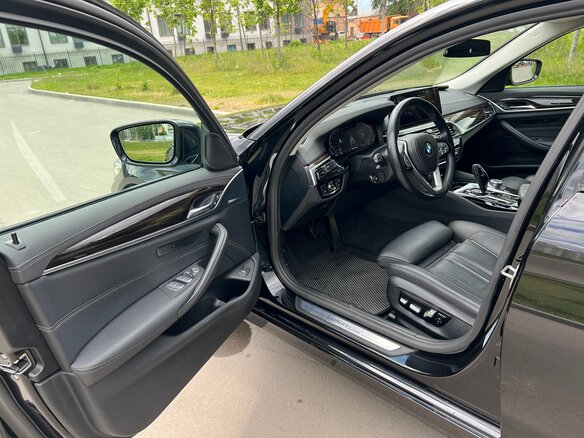 2022 BMW 5 серии 520i VII (G30/G31/G38) Рестайлинг, чёрный - вид 6