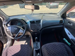 2013 Hyundai Solaris I, чёрный, 585000 рублей, вид 4