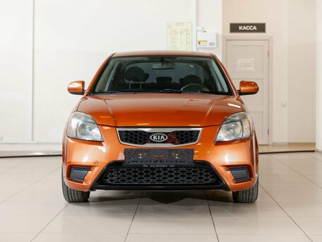 2011 Kia Rio II Рестайлинг, оранжевый, 750000 рублей, вид 2