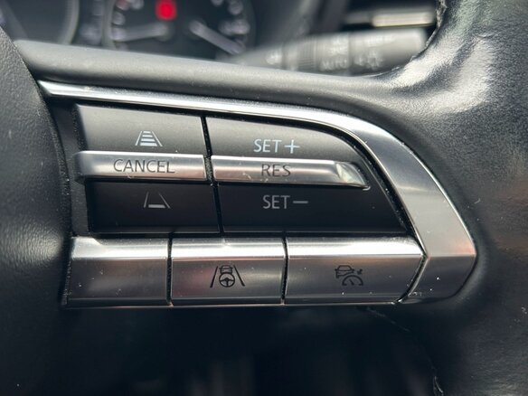 2023 Mazda 3 IV (BP), белый, 1320000 рублей - вид 12