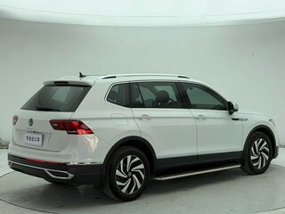 2023 Volkswagen Tiguan Allspace II Рестайлинг, белый, 3000000 рублей, вид 4