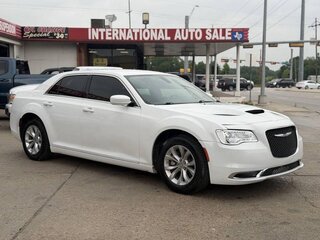 2023 Chrysler 300C II Рестайлинг, белый, 8465000 рублей, вид 2