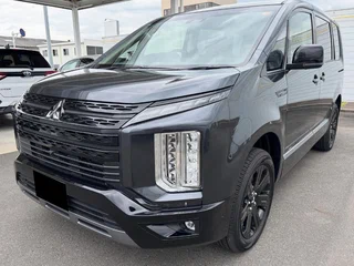 2023 Mitsubishi Delica D:5 I Рестайлинг, серый, 2730000 рублей, вид 4